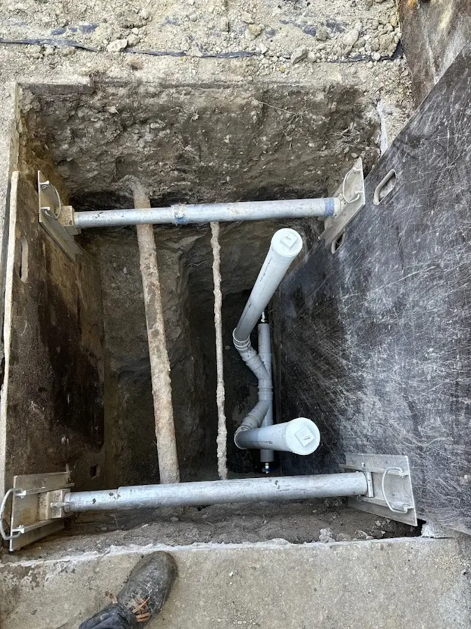 Experienced plumber completing Drain Cleaning work in Oelwein